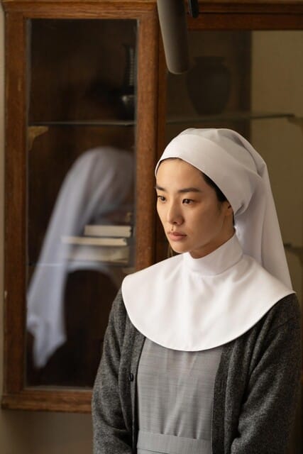 구마수녀: 들러붙었구나 - 고독, 택배, 갑질... K-오컬트 기대작 (스테파니 리, 노홍진 감독) 5 common 2 8